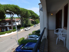 Гостиница Cheerful apartment with AC close to the Adriatic coast  Лидо Ди Спина